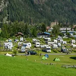 Hochoben - Only Empty Lots אתר קמפינג 2*