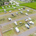 אתר קמפינג Hochoben - Only Empty Lots מאלניץ