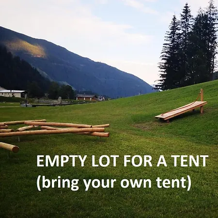 Hochoben - Only Empty Lots 营地 2*