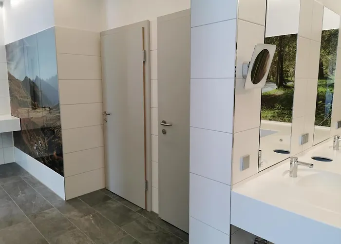 Hochoben - Only Empty Lots Campsite 2*